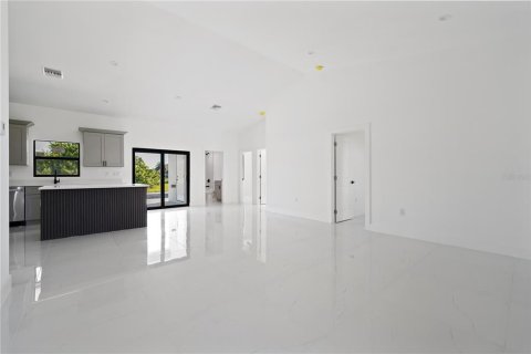 Villa ou maison à vendre à Cape Coral, Floride: 4 chambres, 154.03 m2 № 2166302 - photo 8