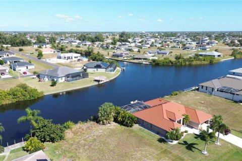 Villa ou maison à vendre à Cape Coral, Floride: 4 chambres, 154.03 m2 № 2166302 - photo 29