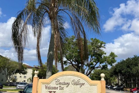 Copropriété à vendre à Pembroke Pines, Floride: 2 chambres, 88.54 m2 № 2080266 - photo 2