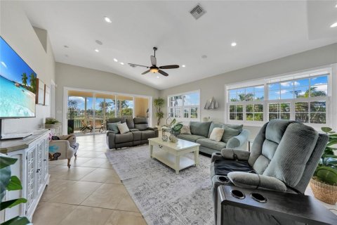 Condo in Punta Gorda, Florida, 3 bedrooms № 2209334 - photo 6