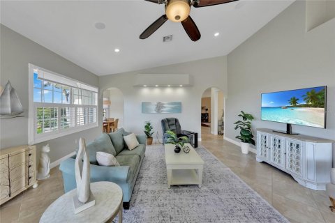 Condo in Punta Gorda, Florida, 3 bedrooms № 2209334 - photo 9