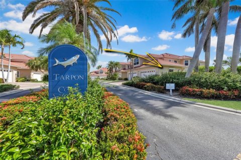 Condo in Punta Gorda, Florida, 3 bedrooms № 2209334 - photo 2