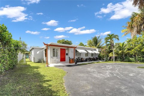 Villa ou maison à vendre à North Miami, Floride: 3 chambres, 129.04 m2 № 1922911 - photo 4