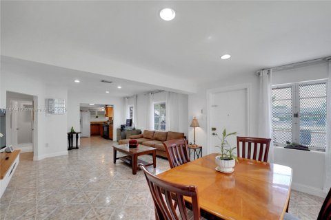 Villa ou maison à vendre à North Miami, Floride: 3 chambres, 129.04 m2 № 1922911 - photo 12