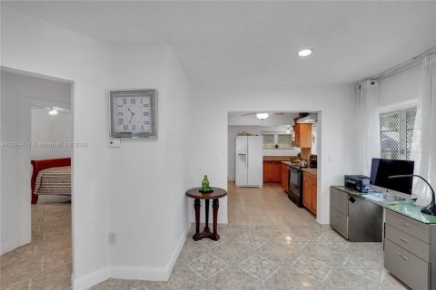 Villa ou maison à vendre à North Miami, Floride: 3 chambres, 129.04 m2 № 1922911 - photo 15