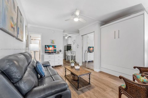 Condominio en venta en Pompano Beach, Florida, 1 dormitorio, 35.95 m2 № 1981184 - foto 7