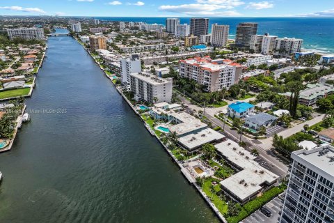Condominio en venta en Pompano Beach, Florida, 1 dormitorio, 35.95 m2 № 1981184 - foto 4