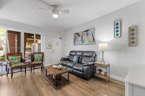 Condominio en venta en Pompano Beach, Florida, 1 dormitorio, 35.95 m2 № 1981184 - foto 9