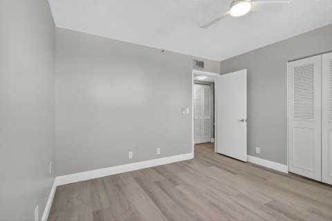 Condo in Delray Beach, Florida, 2 bedrooms  № 2078489 - photo 15