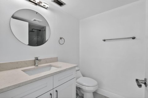 Condo in Delray Beach, Florida, 2 bedrooms  № 2078489 - photo 18