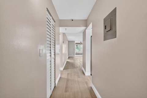 Condo in Delray Beach, Florida, 2 bedrooms  № 2078489 - photo 3