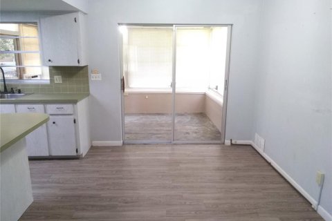 Villa ou maison à louer à Inverness, Floride: 2 chambres, 91.23 m2 № 1742571 - photo 6