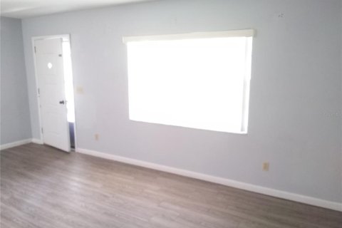 Villa ou maison à louer à Inverness, Floride: 2 chambres, 91.23 m2 № 1742571 - photo 5