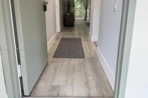 Condo in Coconut Creek, Florida, 1 bedroom  № 1854822 - photo 24