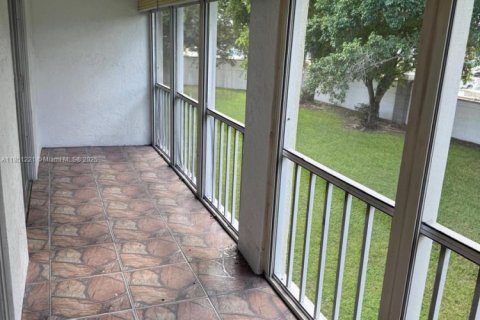 Condo in Coconut Creek, Florida, 1 bedroom  № 1854822 - photo 22