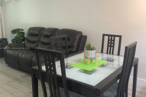 Condo in Coconut Creek, Florida, 1 bedroom  № 1854822 - photo 8