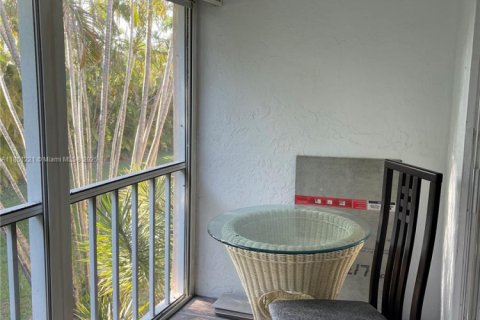 Condo in Coconut Creek, Florida, 1 bedroom  № 1854822 - photo 16