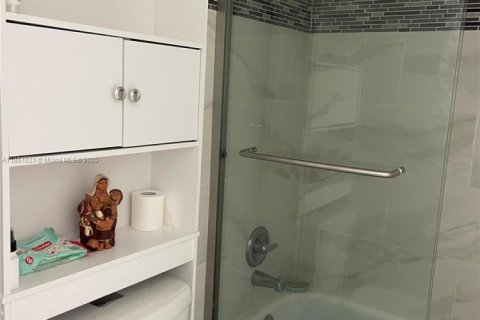 Condo in Coconut Creek, Florida, 1 bedroom  № 1854822 - photo 11