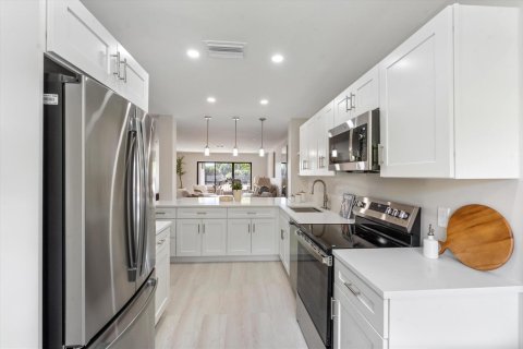 Condo in Boynton Beach, Florida, 2 bedrooms  № 2086854 - photo 8