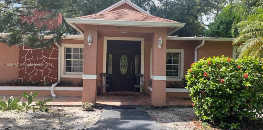 Villa ou maison à North Miami, Floride 1 chambre, 60.39 m2 № 1931674