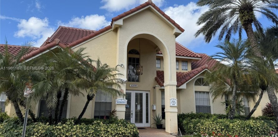 Condominio en Pompano Beach, Florida, 1 dormitorio  № 2022028