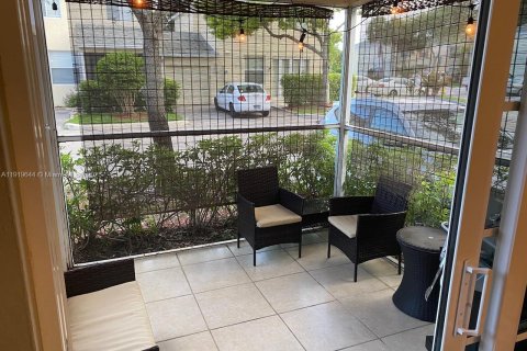 Купить таунхаус в Тамарак, Флорида 3 спальни, 151.15м2, № 1974925 - фото 20