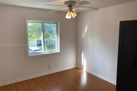 Купить таунхаус в Тамарак, Флорида 3 спальни, 151.15м2, № 1974925 - фото 15