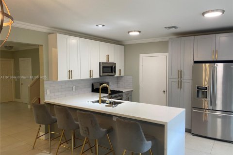 Купить таунхаус в Тамарак, Флорида 3 спальни, 151.15м2, № 1974925 - фото 3