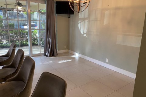 Купить таунхаус в Тамарак, Флорида 3 спальни, 151.15м2, № 1974925 - фото 4