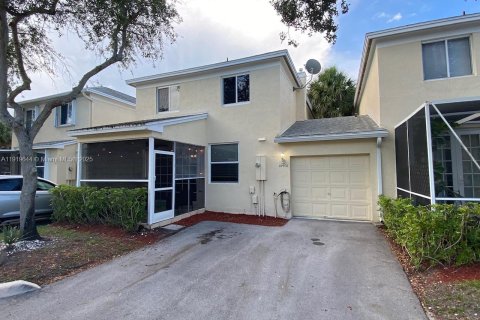 Купить таунхаус в Тамарак, Флорида 3 спальни, 151.15м2, № 1974925 - фото 19