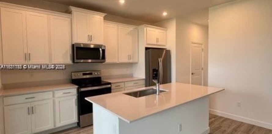 Townhouse in Port St. Lucie, Florida 3 bedrooms, 155.52 sq.m. № 1962594