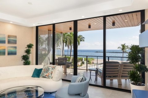 Condo in Palm Beach Shores, Florida, 2 bedrooms № 2087661 - photo 5