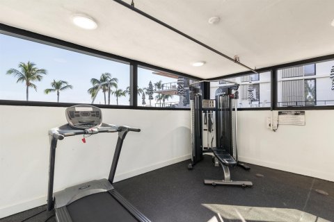 Condo in Palm Beach Shores, Florida, 2 bedrooms № 2087661 - photo 24