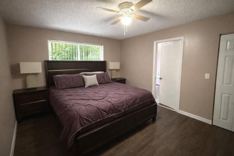 Townhouse in West Palm Beach, Florida 3 bedrooms, 125.23 sq.m. № 2178956 - photo 16