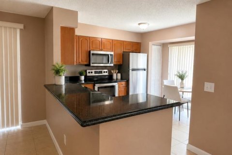 Townhouse in West Palm Beach, Florida 3 bedrooms, 125.23 sq.m. № 2178956 - photo 14