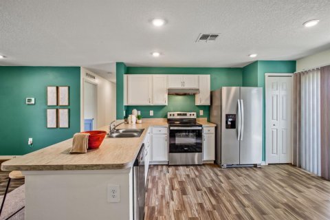 Villa ou maison à louer à Palm Bay, Floride: 3 chambres, 113.43 m2 № 2401736 - photo 7