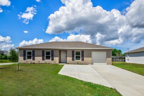 Villa ou maison à Palm Bay, Floride 3 chambres, 113.43 m2 № 2401736