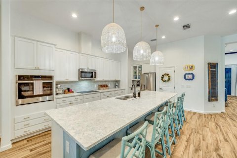 Villa ou maison à vendre à Merrit Island, Floride: 5 chambres, 285.86 m2 № 2149350 - photo 2