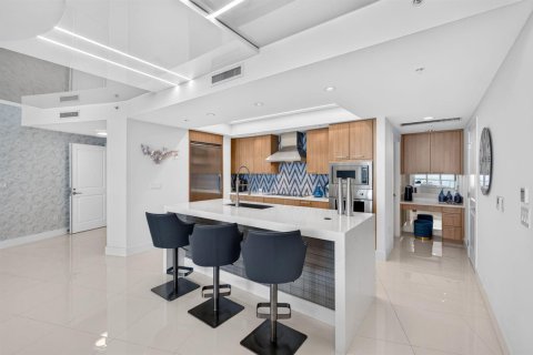 Copropriété à vendre à Pompano Beach, Floride: 2 chambres, 184.23 m2 № 2431326 - photo 7