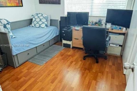 Condominio en venta en Tamarac, Florida, 2 dormitorios, 87.24 m2 № 1999928 - foto 10