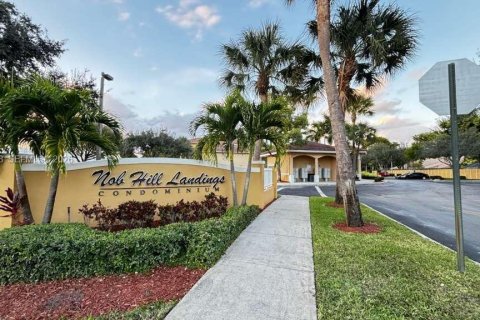 Condominio en Tamarac, Florida, 2 dormitorios  № 1999928