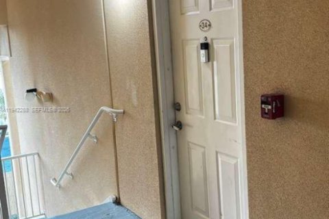 Condominio en venta en Tamarac, Florida, 2 dormitorios, 87.24 m2 № 1999928 - foto 6