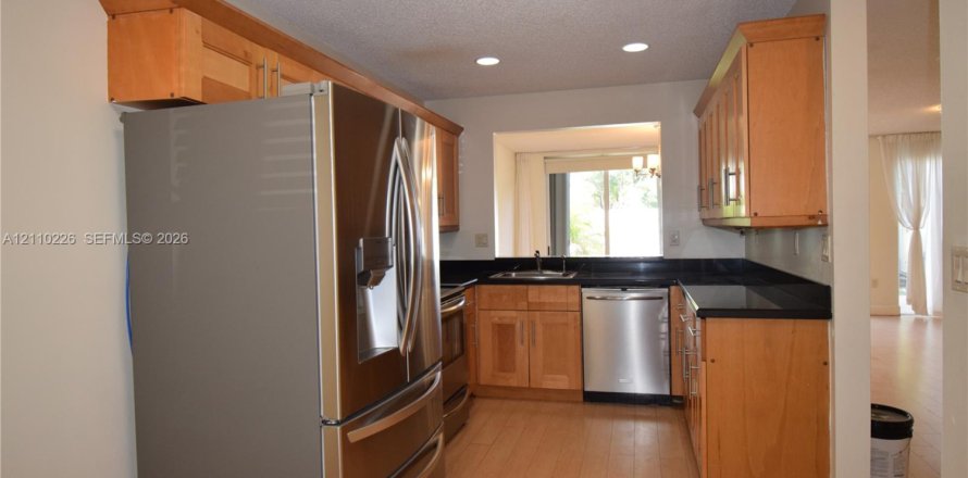 Touwnhouse à Doral, Floride 3 chambres, 176.33 m2 № 2428533