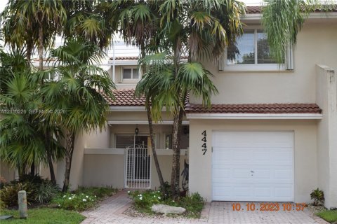 Touwnhouse à louer à Doral, Floride: 3 chambres, 176.33 m2 № 2428533 - photo 6