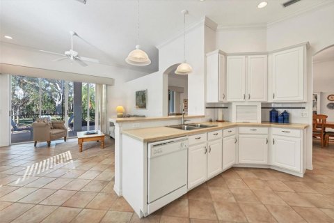 House in Lakewood Ranch, Florida 3 bedrooms, 176.42 sq.m. № 1734902 - photo 8
