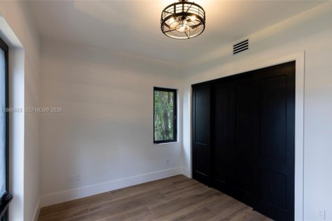 Купить виллу или дом в Корал-Гейблс, Флорида 4 спальни, № 2044790 - фото 21