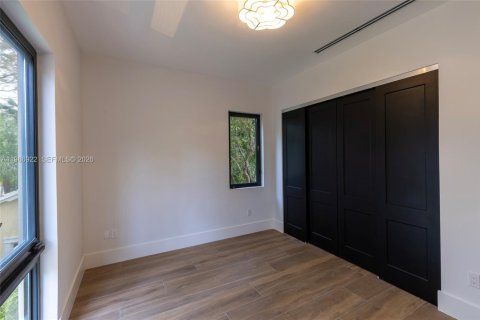 Купить виллу или дом в Корал-Гейблс, Флорида 4 спальни, № 2044790 - фото 17