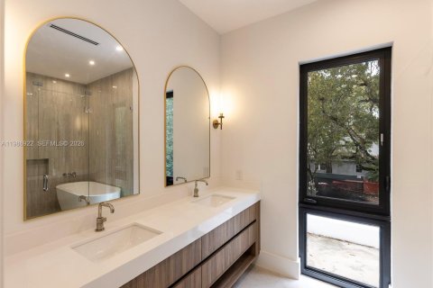 Купить виллу или дом в Корал-Гейблс, Флорида 4 спальни, № 2044790 - фото 12