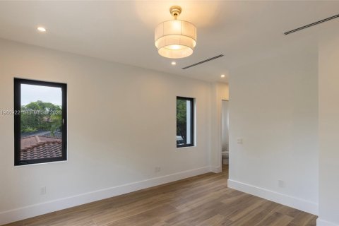 Купить виллу или дом в Корал-Гейблс, Флорида 4 спальни, № 2044790 - фото 10