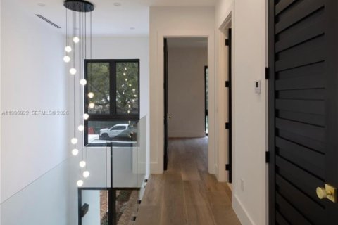 Купить виллу или дом в Корал-Гейблс, Флорида 4 спальни, № 2044790 - фото 9